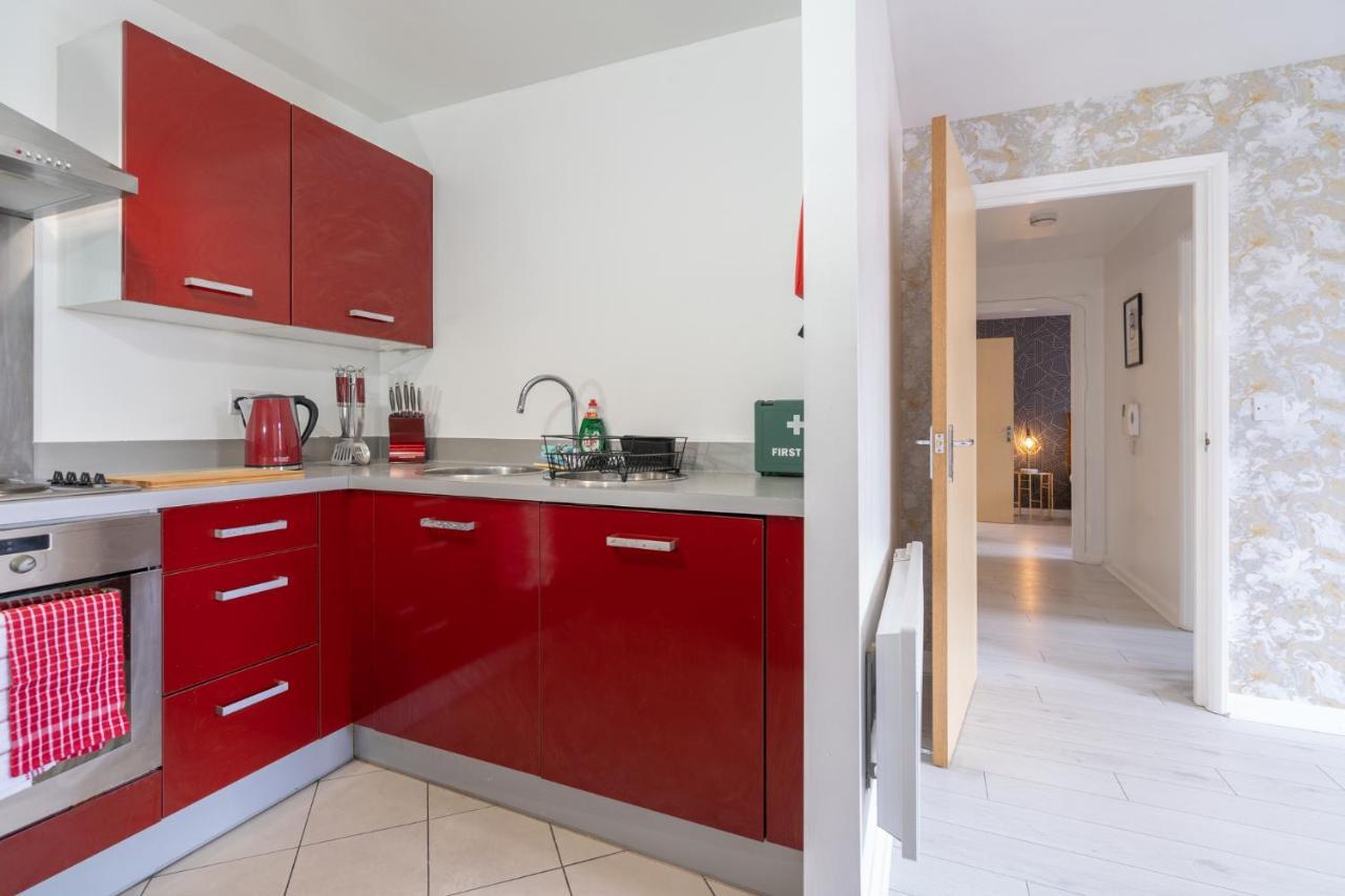 Maevela Apartments - Ultra Lavish Luxury 2 Bed Apartment City Centre - With Balcony - Free Secure Parking - Ps4 & Smart Tv'S Birmingham Exterior photo