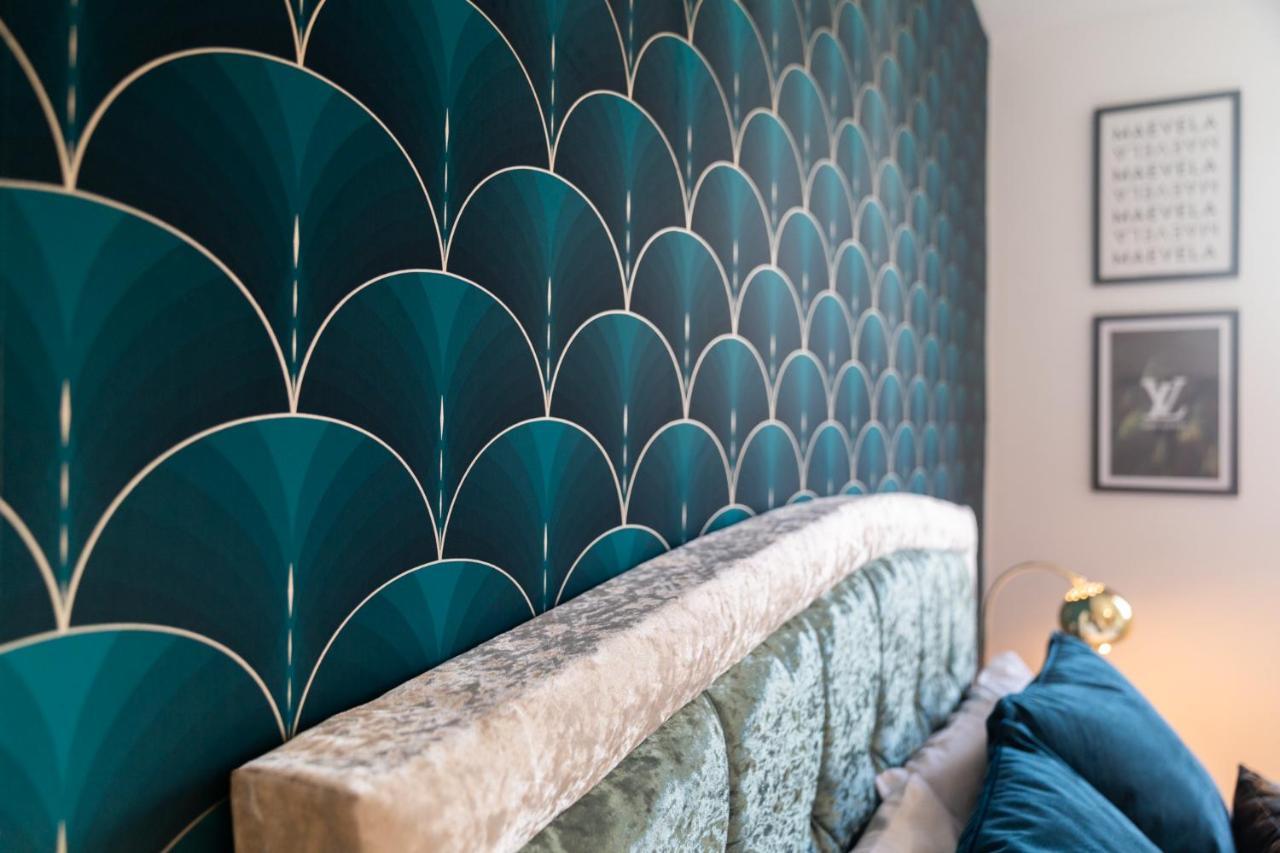 Maevela Apartments - Ultra Lavish Luxury 2 Bed Apartment City Centre - With Balcony - Free Secure Parking - Ps4 & Smart Tv'S Birmingham Exterior photo